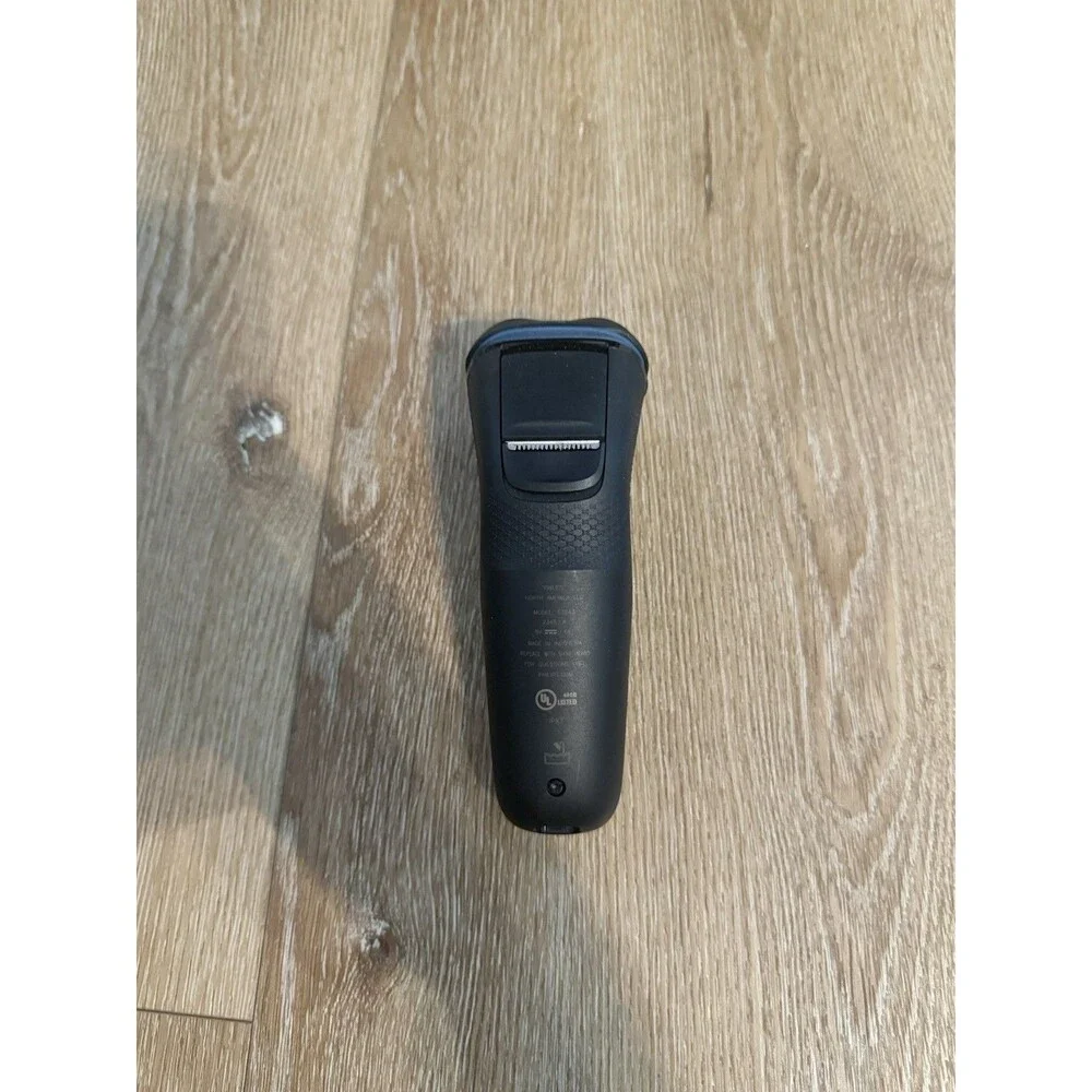 Phillips Norelco Series 3000 Rechargeable Wet Dry Electric Shaver